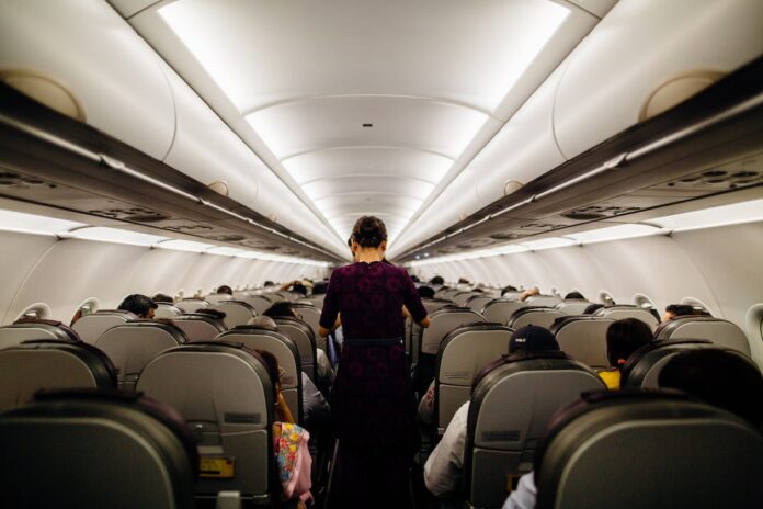 Ce se intampla in avion si pasagerii nu au habar
