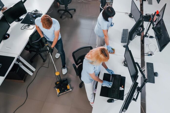 Birouri impecabile, productivitate maximă – Alege o firmă de curățenie birouri profesionistă!