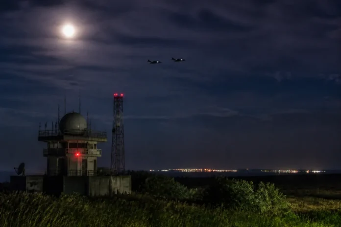 Două aeronave F-18 au survolat zona Tulcea după detectarea unor ținte lângă Insula Șerpilor
