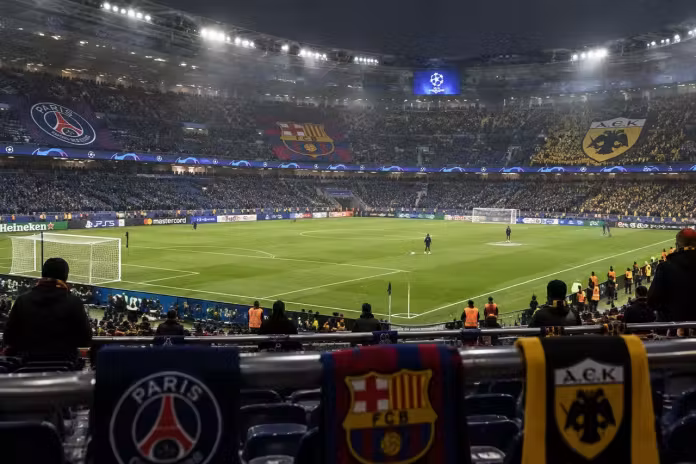 PSG învinge Barcelona, iar Manchester City spulberă AEK Atena în Liga Campionilor